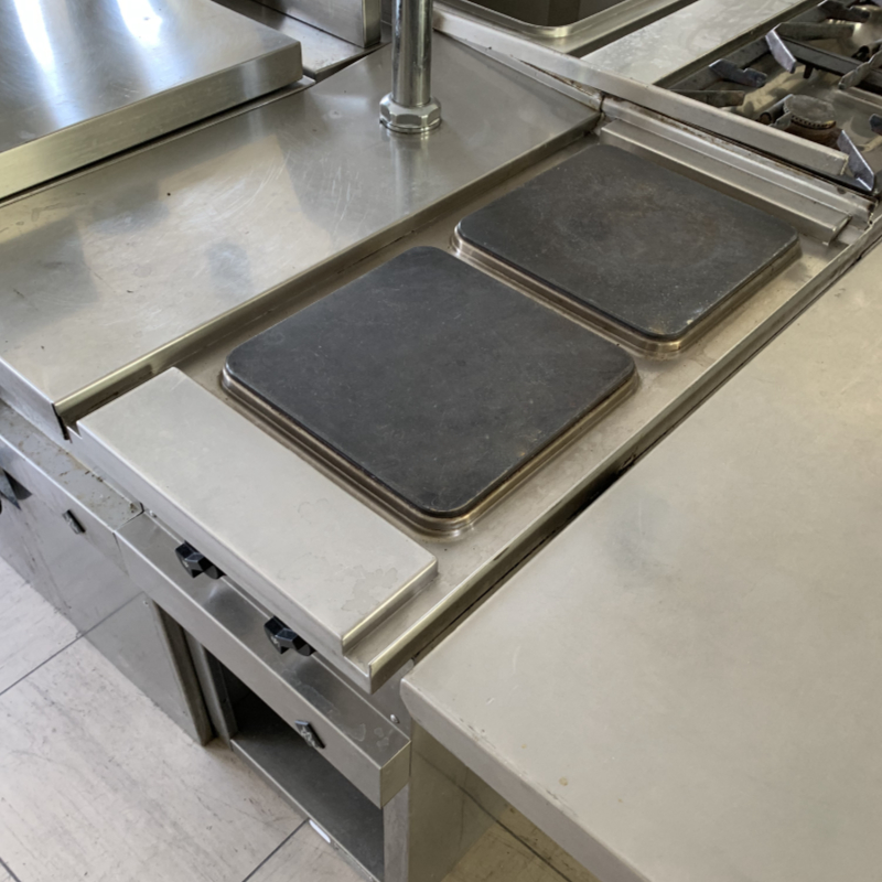 Elektroherd von MKN Modell Optima 850 mit zwei Platten